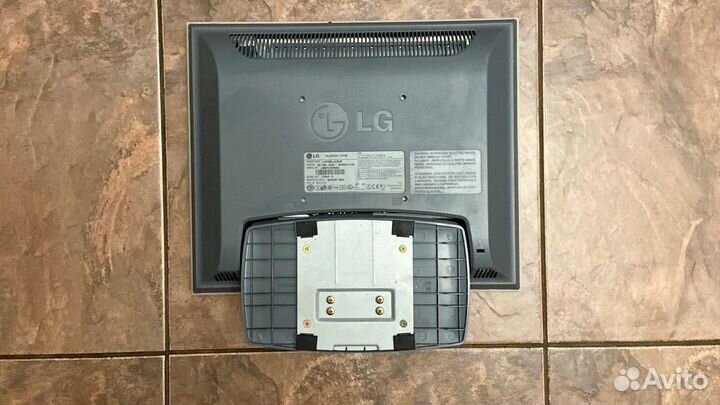 Монитор lg flatron l1515s
