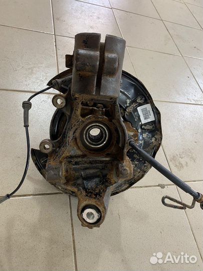 Задний поворотный кулак Land Rover Freelander 0764