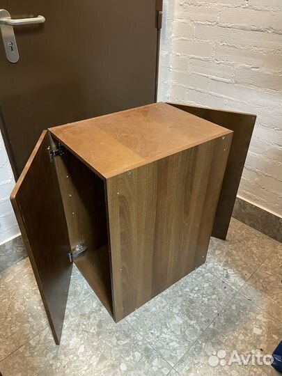 Шкаф из орехового дерева