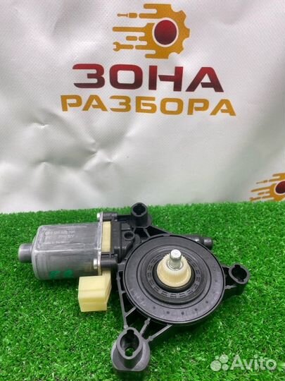 Мотор стеклоподъемника передний правый Audi A4 B9