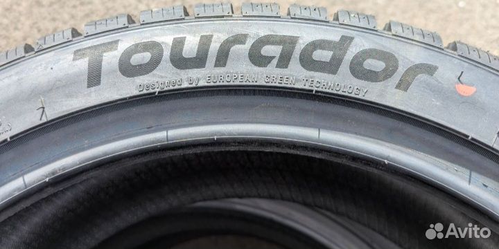 Tourador Ice Star TSW1 245/40 R19 98T