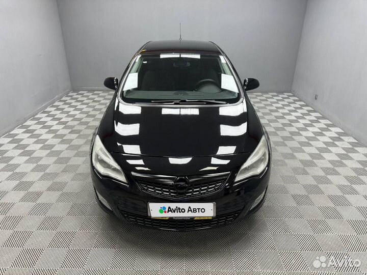 Opel Astra 1.4 МТ, 2010, 165 175 км