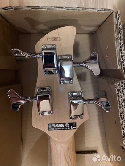 Бас гитара Yamaha trbx174