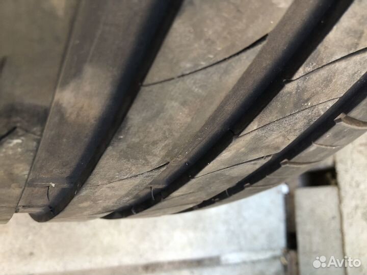 Tracmax X-Privilo TX3 275/35 R20 102