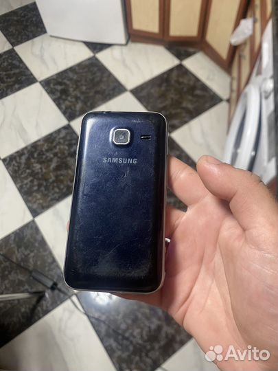 Телефон Samsung j1 mini