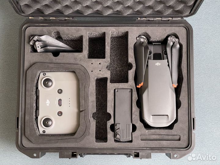 Квадрокоптер DJI Mavic 3 Classic