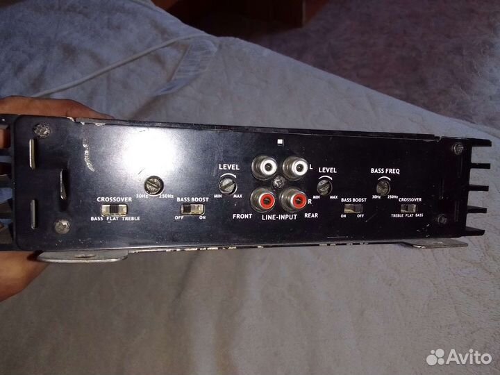 Автомобильный усилитель 4 канала