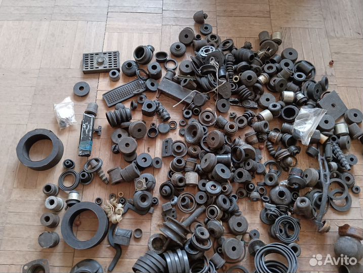 Всякие резиновые изделия от авто СССР