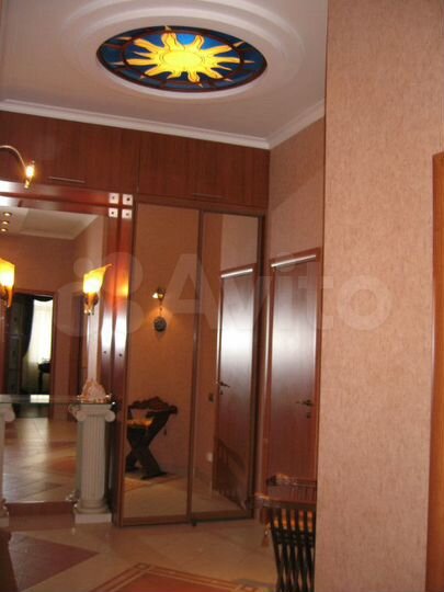 4-к. квартира, 113 м², 3/4 эт.