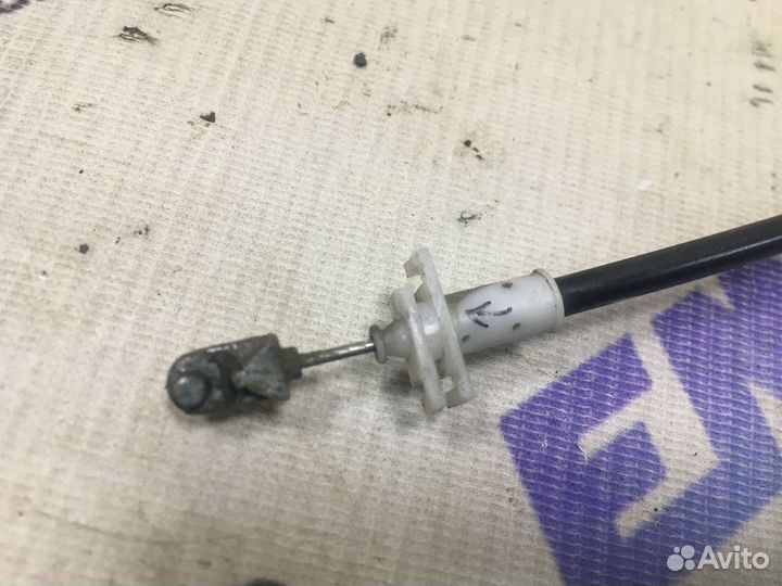 Трос замка двери передней Форд Фокус 2 купе