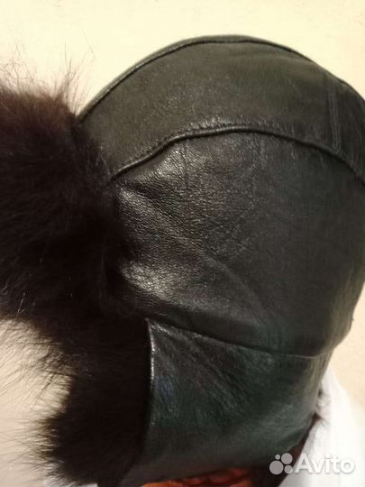 Детская кожаная шапка с мехом