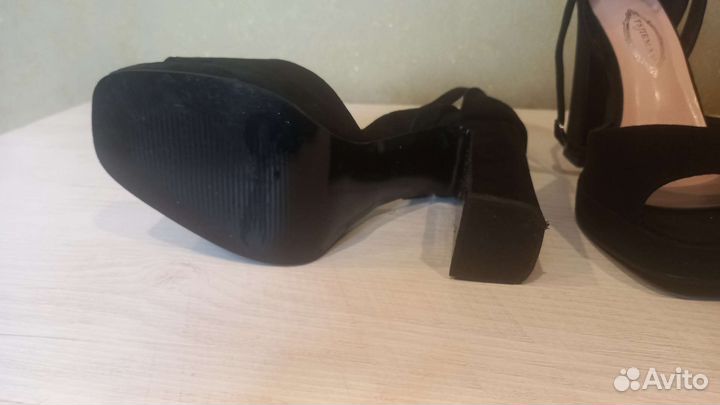 Босоножки женские 37 размер