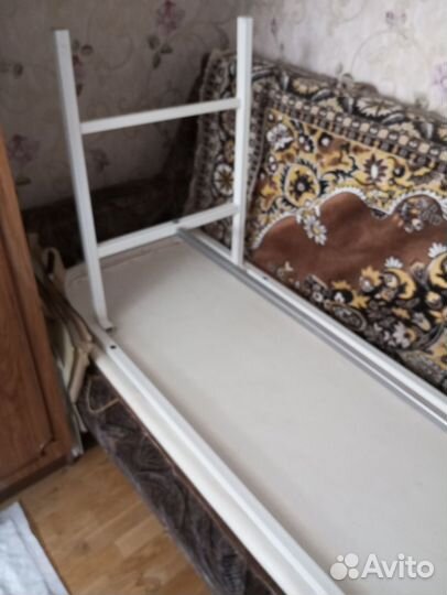 Массажная кушетка