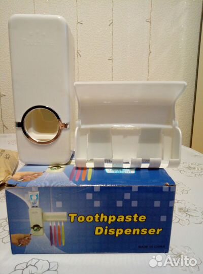 Диспенсер для зубной пасты