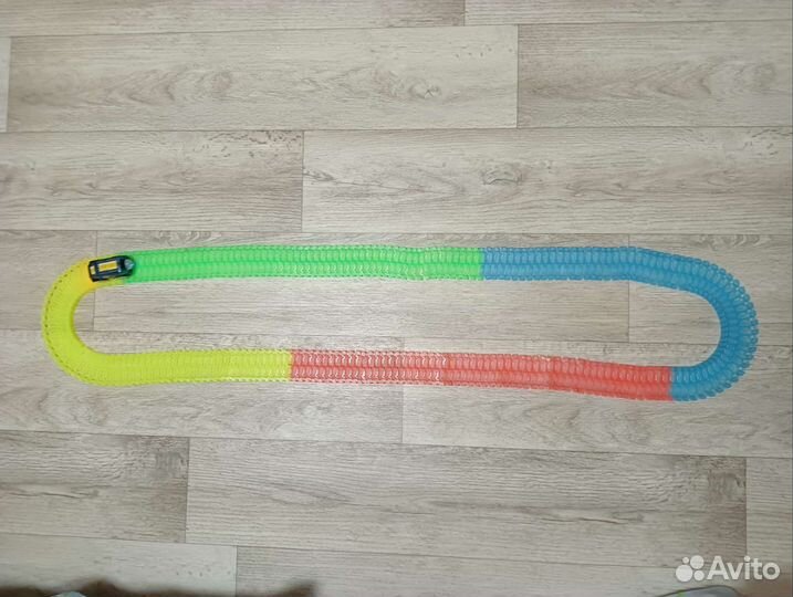 Игра гибкий трек с машинкой