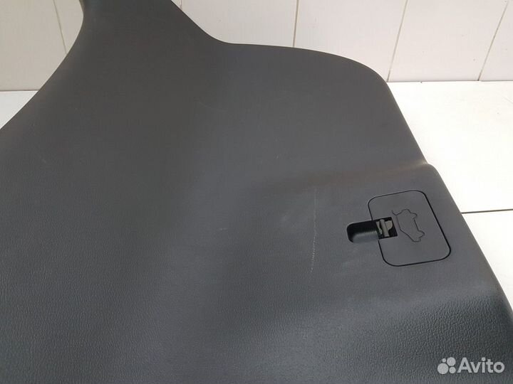 Обшивка крышки багажника (Jac J7)