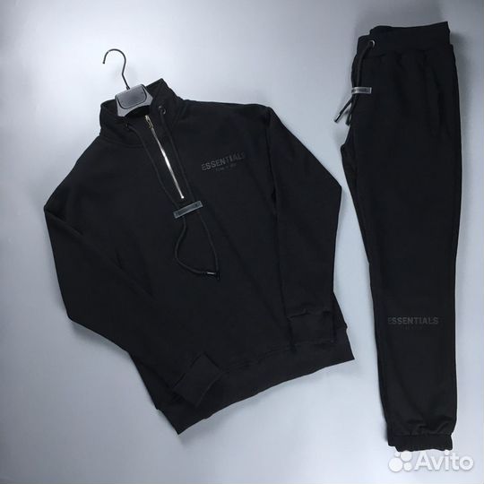 Спортивный костюм essentials