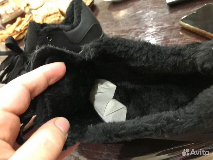 Тёплые кроссовки