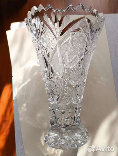 Хрустальная ваза