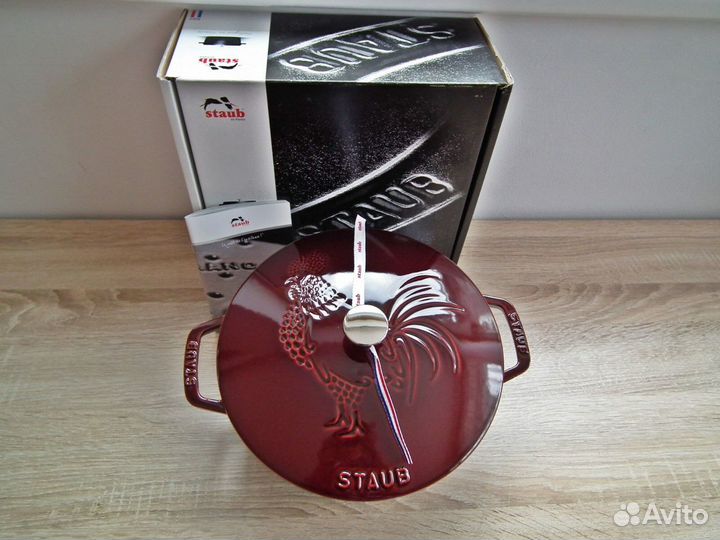 Кастрюля чугунная 