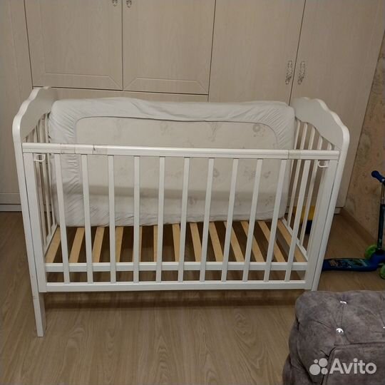 Детская кровать от 0 до 3 лет с матрасом бу