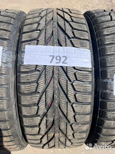 Nokian Tyres Hakkapeliitta R2 SUV 255/45 R20 105R