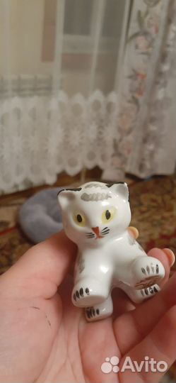 Котенок фигурка