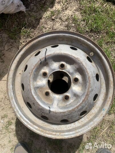 Штампы диски r15 на ниву