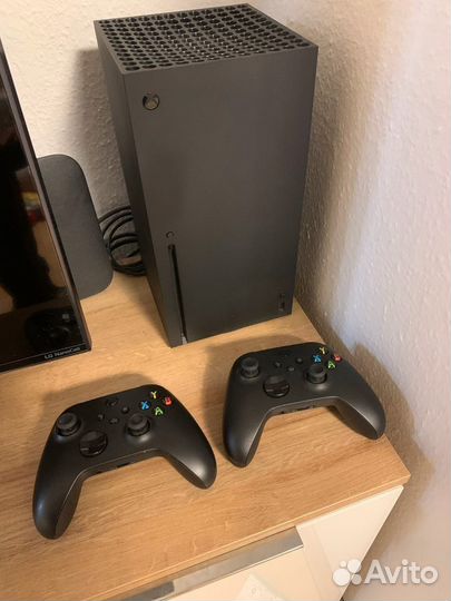 Xbox series X 2 геймпада