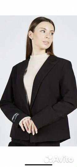 Новый с биркой школьный пиджак от 