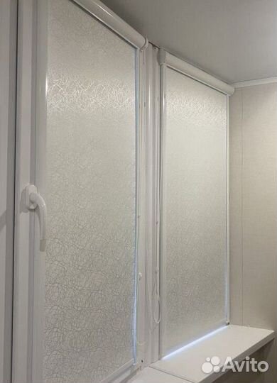 Рулонные шторы зебра в коробе D9303