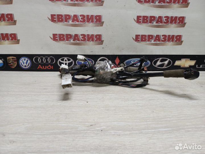 Проводка двери передняя левая Toyota Carina T210