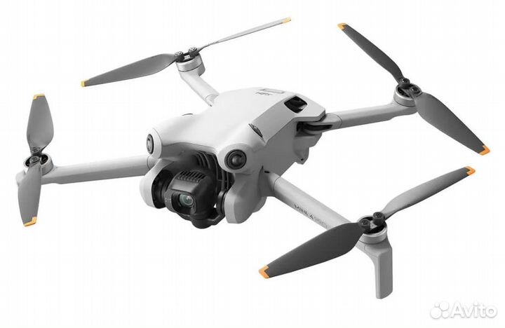 Квадрокоптер DJI Mini 4 Pro Fly More Combo