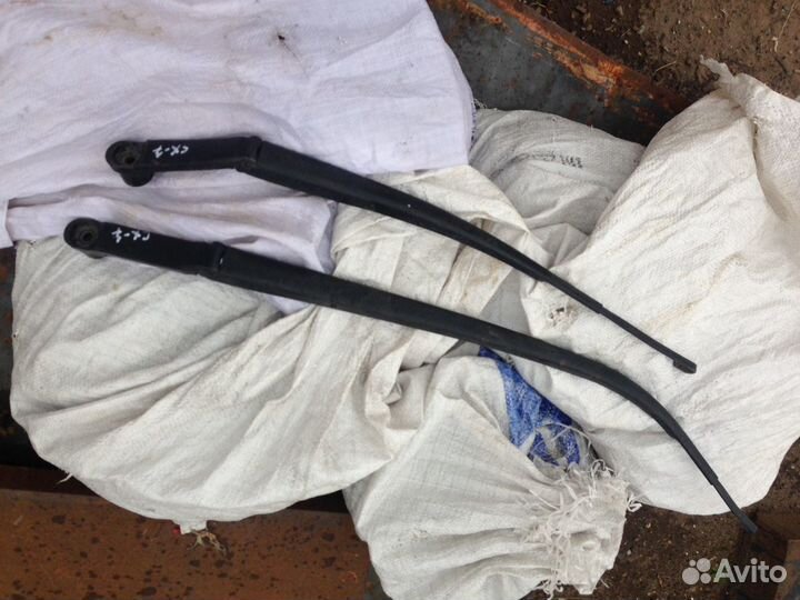 Поводок дворника Мазда сх-7