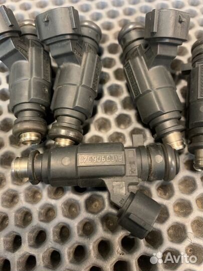 Форсунка топливная Bentley Continental Flying Spur