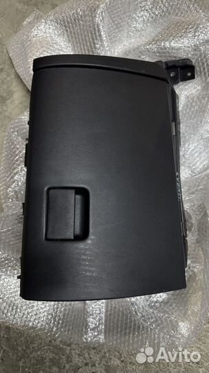 Бардачок mazda 3 bm 2014