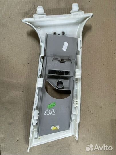 Обшивка стойки центральной верхней левая