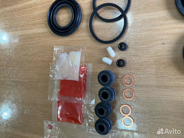 Ремкомплект на 2 торм суппорта toyota