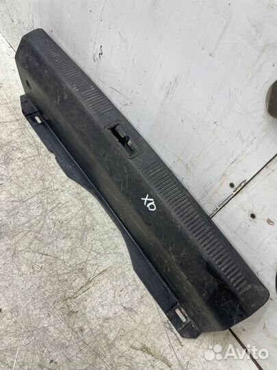 Накладка замка багажника Hyundai Elantra XD 3