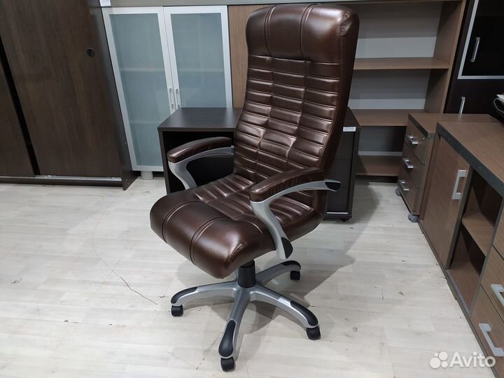 Кресло руководителя Атлант Нью Новое