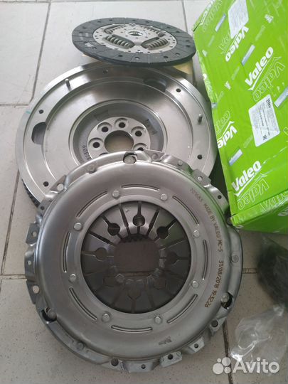 Комплект сцепления с маховиком Valeo на все авто