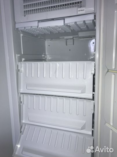 Морозильник Indesit SFR 167 NF