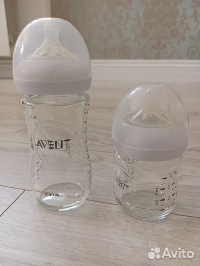 Avent Молокоотсос и 2 бутылочки стекло