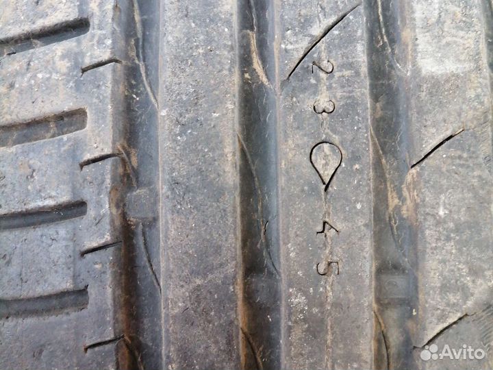 Nokian Tyres Hakkapeliitta SUV 5 2.25/4.5 R17 25G