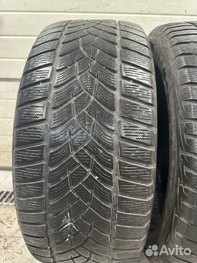 Goodyear UltraGrip Performance 255/45 R20 105V