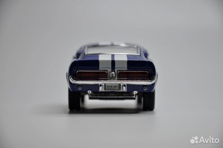 Модель автомобиля Shelby GT500 1967 металл