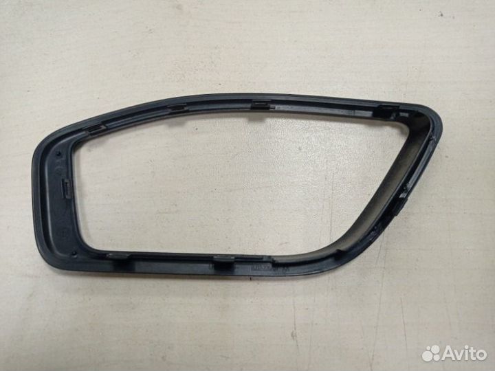 Накладка ручки внутренней задняя левая Land Rover