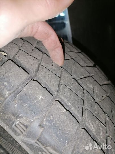 Bridgestone Blizzak DM-V1 265/65 R17