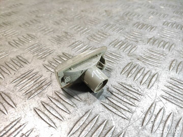 Повторитель в крыло левый Opel Insignia 2008-2017