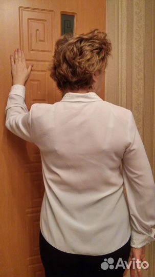Блузка белая